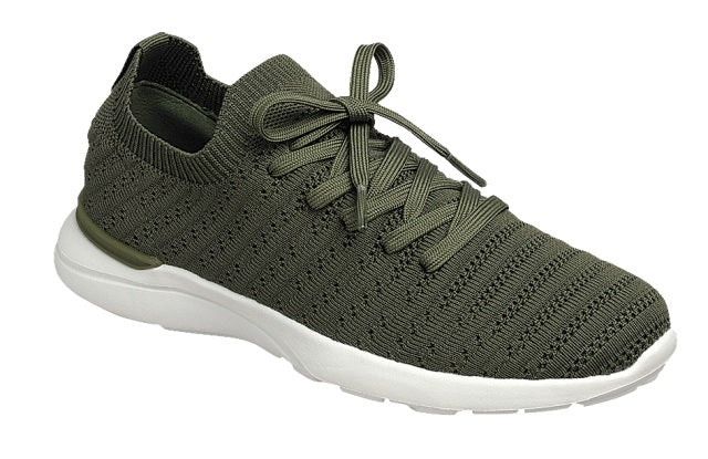 Kickin-01